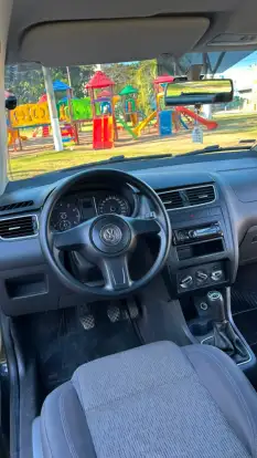 VOLKSWAGEN-FOX-2012