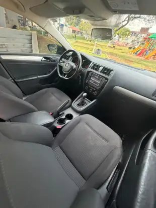 VOLKSWAGEN-JETTA-1.4 16V TSI TRENDLINE GASOLINA 4P TIPTRONIC VOLKSWAGEN-JETTA-2016