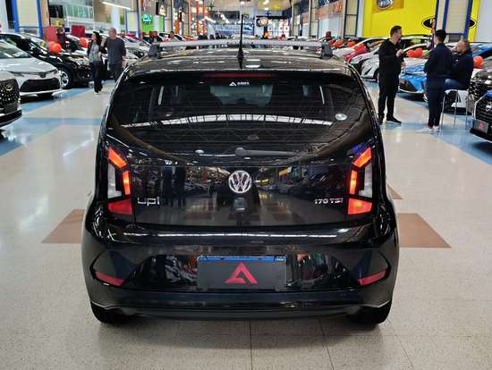 VOLKSWAGEN-UP-2019