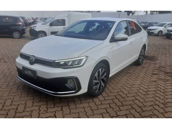 VOLKSWAGEN VIRTUS 1.0 200 TSI HIGHLINE AUTOMÁTICO