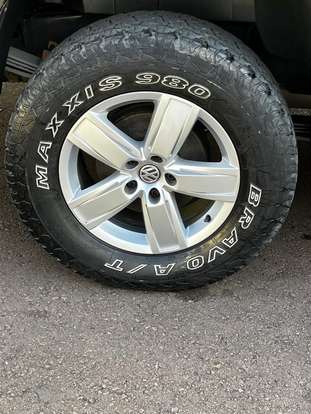 VOLKSWAGEN-AMAROK-2015