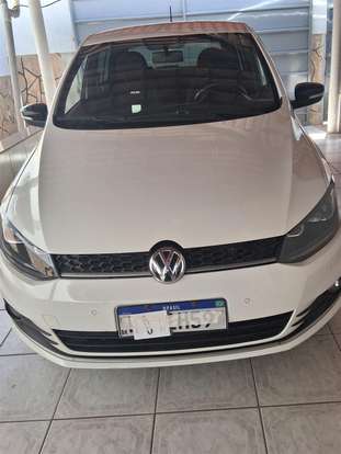 VOLKSWAGEN-FOX-2016