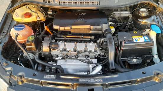 VOLKSWAGEN-GOL-1.0 MI 8V FLEX 4P MANUAL G.V VOLKSWAGEN-GOL-2010