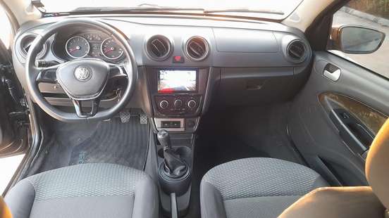 VOLKSWAGEN-GOL-2010