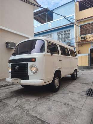 VOLKSWAGEN-KOMBI-2009