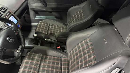 VOLKSWAGEN-POLO-2006
