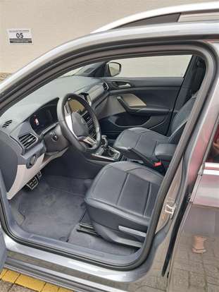 VOLKSWAGEN-T-CROSS-2023