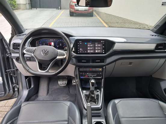 VOLKSWAGEN-T-CROSS-2023