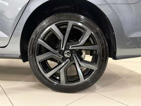 VOLKSWAGEN-VIRTUS-1.4 250 TSI EXCLUSIVE AUTOMÁTICO VOLKSWAGEN-VIRTUS-2024