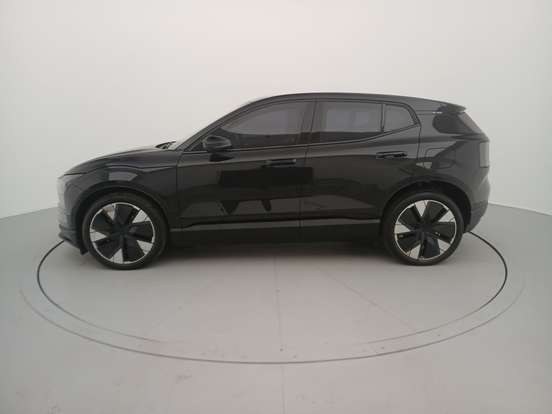 VOLVO-EX30-2024