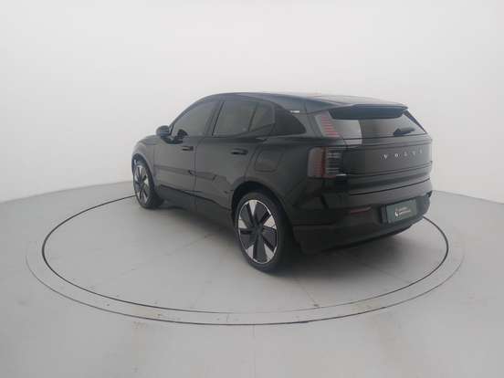 VOLVO-EX30-2024