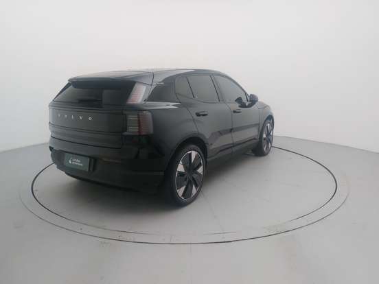 VOLVO-EX30-2024