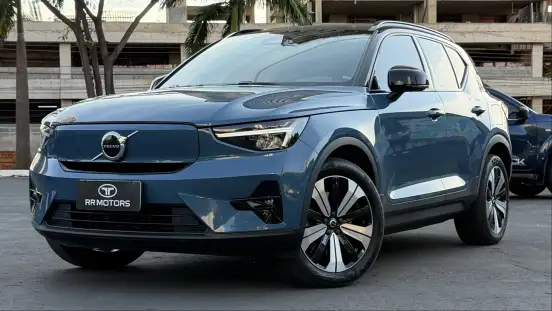 VOLVO-XC40-2022