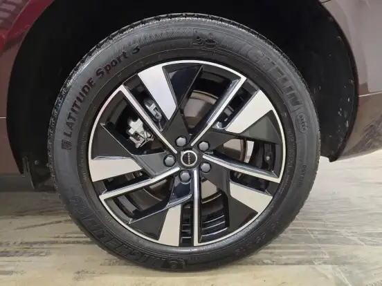 VOLVO-XC60-2.0 T8 PHEV PLUS AWD GEARTRONIC VOLVO-XC60-2025