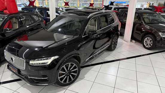 VOLVO-XC90-2017