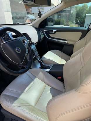 VOLVO-XC60-2.4 D5 MOMENTUM DIESEL AWD 4P AUTOMÁTICO VOLVO-XC60-2017