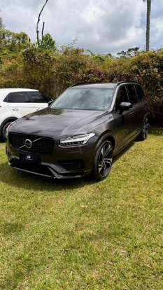 VOLVO-XC90-2023