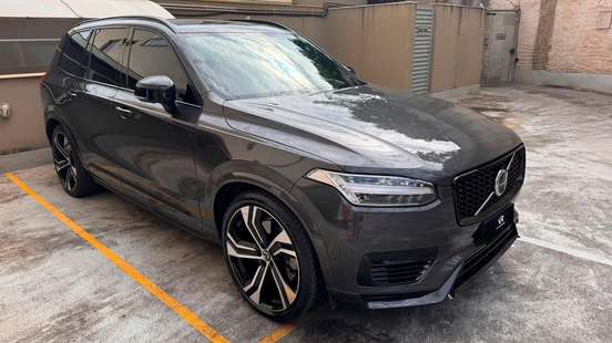 VOLVO-XC90-2023