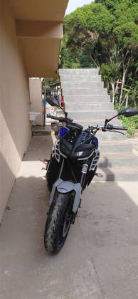 YAMAHA MT-09 