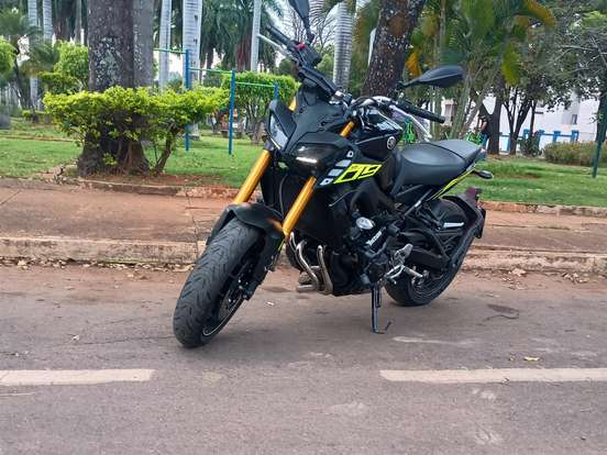 YAMAHA-MT-09-2024