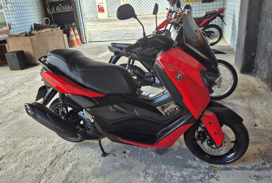 YAMAHA NMAX CONNECTED 160 ABS 