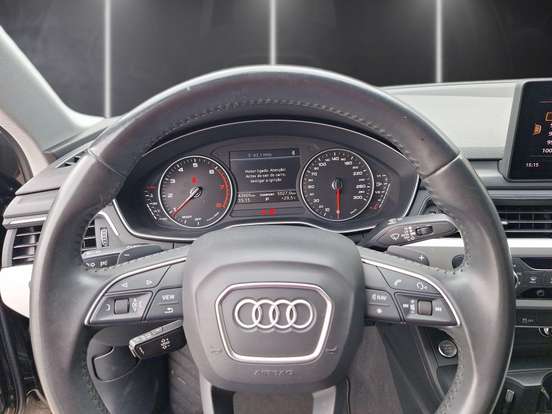 AUDI-A4-2018