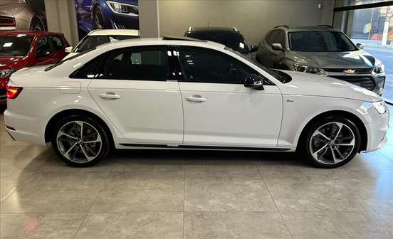 AUDI-A4-2017