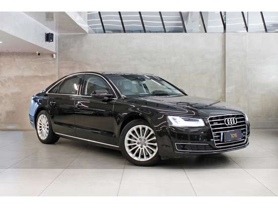 AUDI-A8-2015
