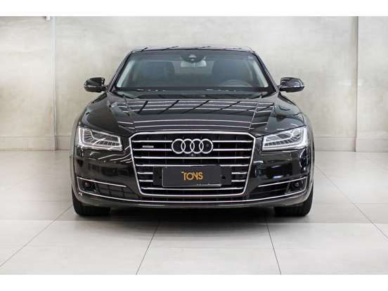 AUDI-A8-2015