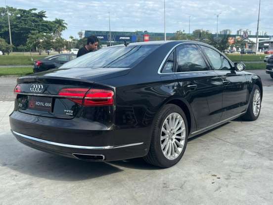 AUDI-A8-2015