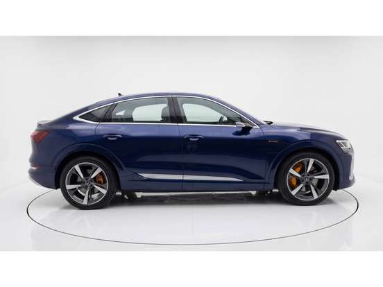 AUDI-E-TRON-2022