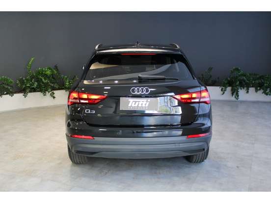 AUDI-Q3-2019