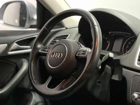 AUDI-Q3-2017