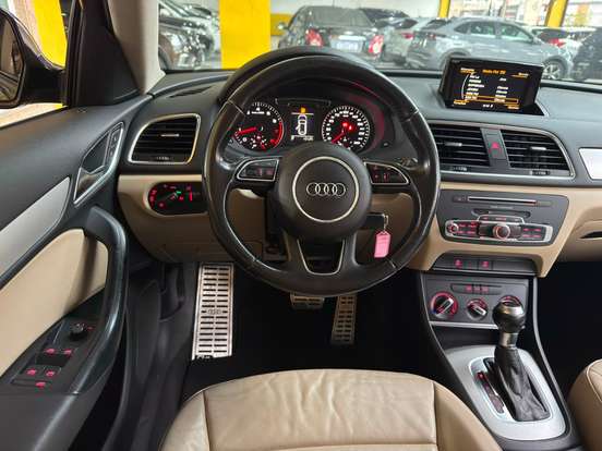 AUDI-Q3-2015