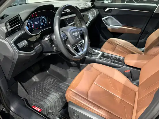 AUDI-Q3-2023