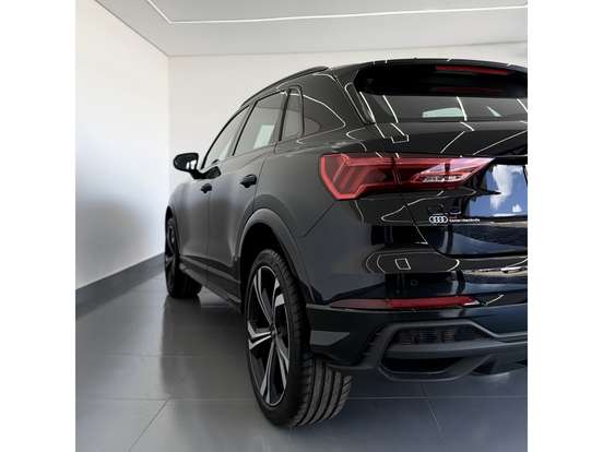 AUDI-Q3-2.0 40 TFSI GASOLINA PERFORMANCE BLACK PLUS QUATTRO TIPTRONIC AUDI-Q3-2024