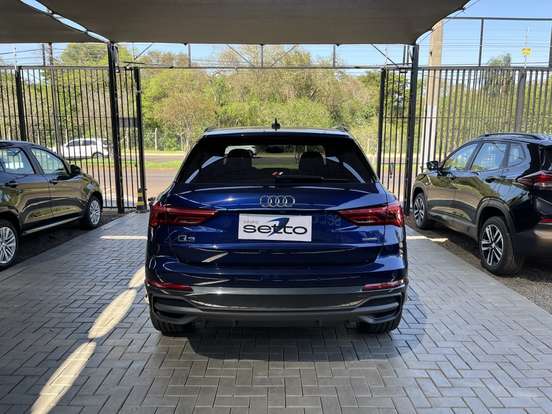 AUDI-Q3-2023