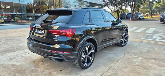 AUDI-Q3-2024