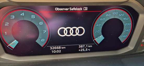 AUDI-Q3-2024