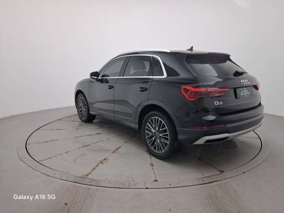 AUDI-Q3-2024