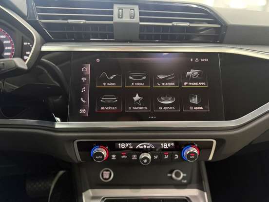 AUDI-Q3-2023
