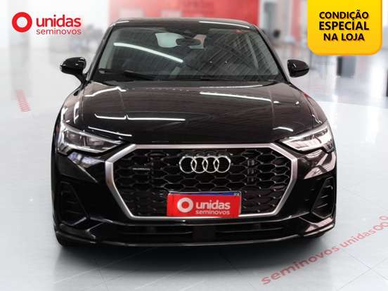 AUDI-Q3-2023