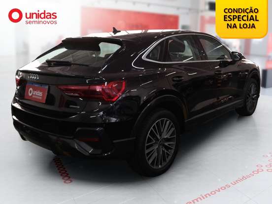 AUDI-Q3-2023