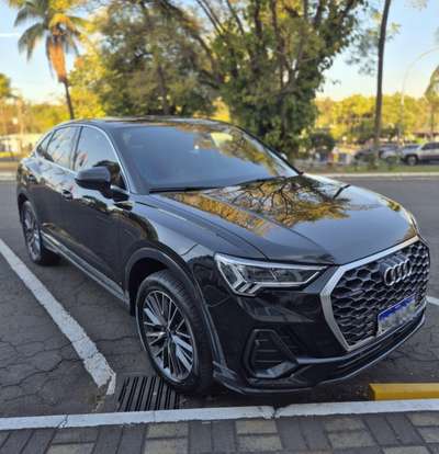 AUDI-Q3-2023