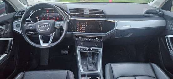 AUDI-Q3-2023
