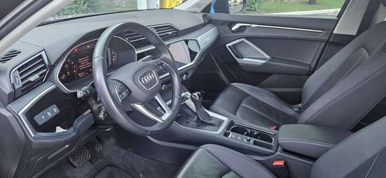 AUDI-Q3-2023