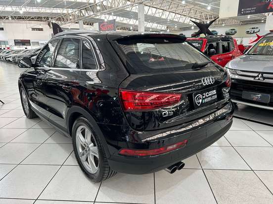 AUDI-Q3-2017
