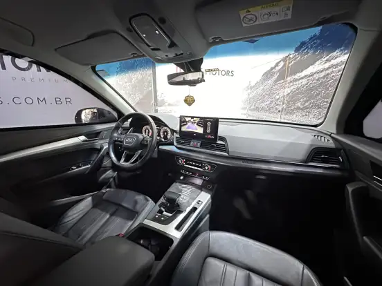 AUDI-Q5-2022