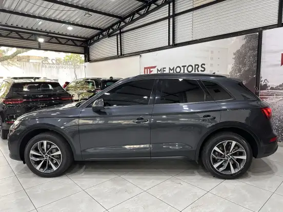 AUDI-Q5-2022