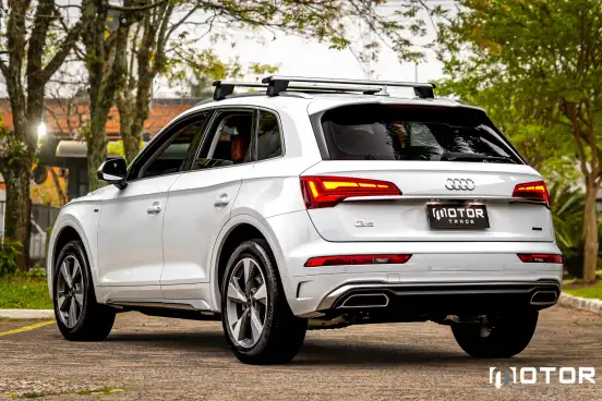 AUDI-Q5-2022